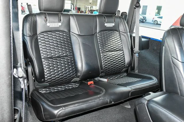 Used 2022 Blue Jeep Sport image 22