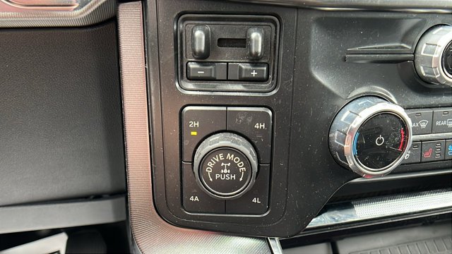 Used 2022 Silver Ford  image 33