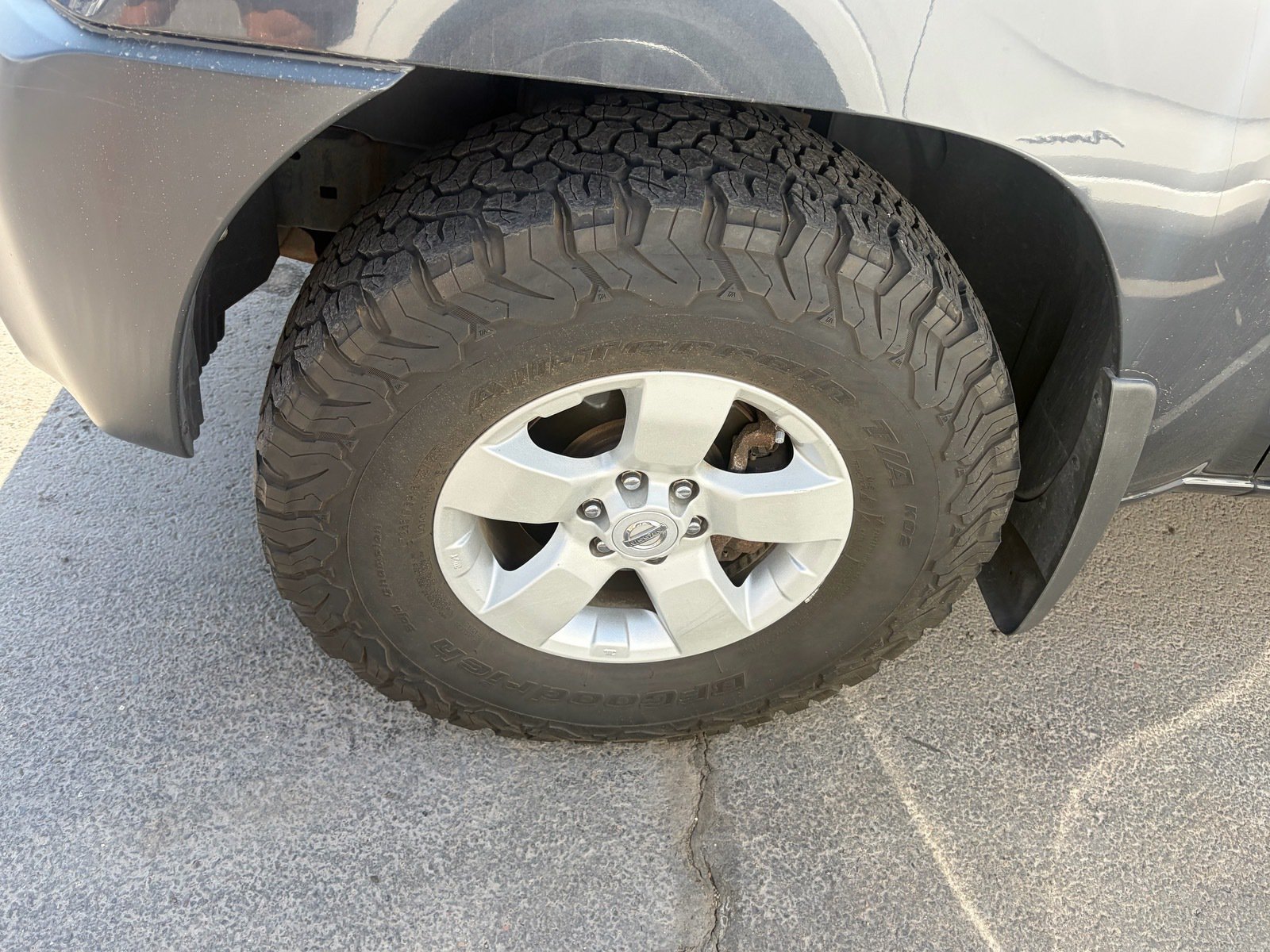 Used 2011 Night Armor Pearl/mica Nissan S image 7
