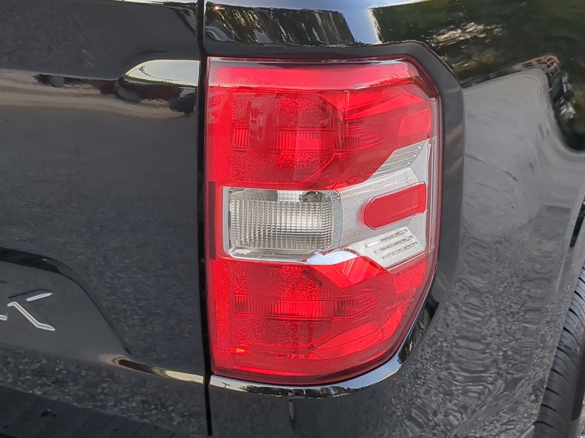 New 2026 Shadow Black Ford XLT image 42