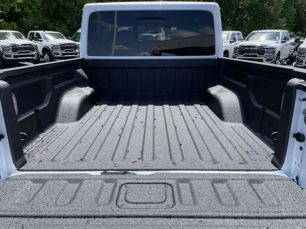 New 2026 Bright White Clear-Coat Exterior Paint Jeep Rubicon X image 43