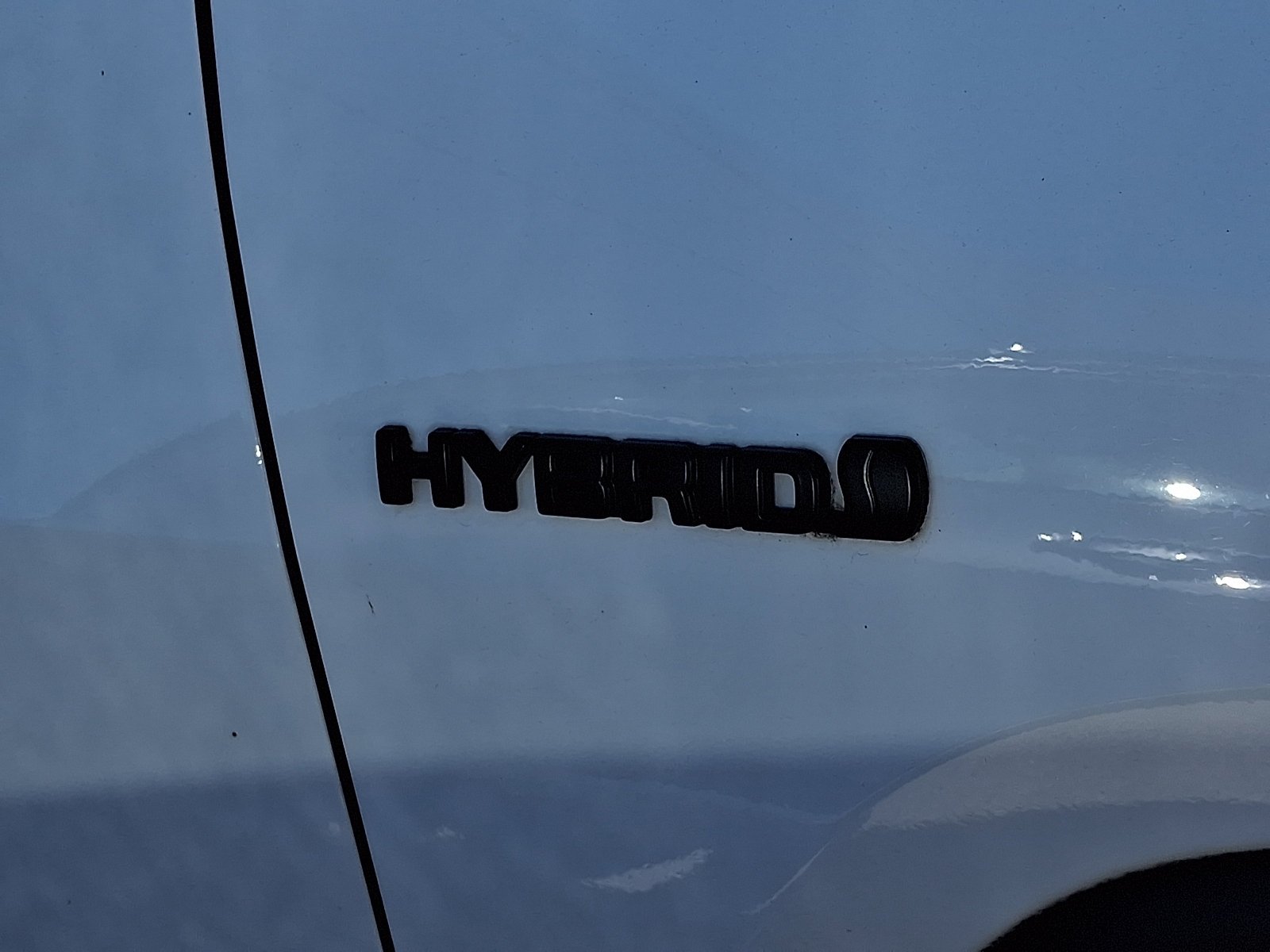 Used 2021 White Toyota XLE image 10