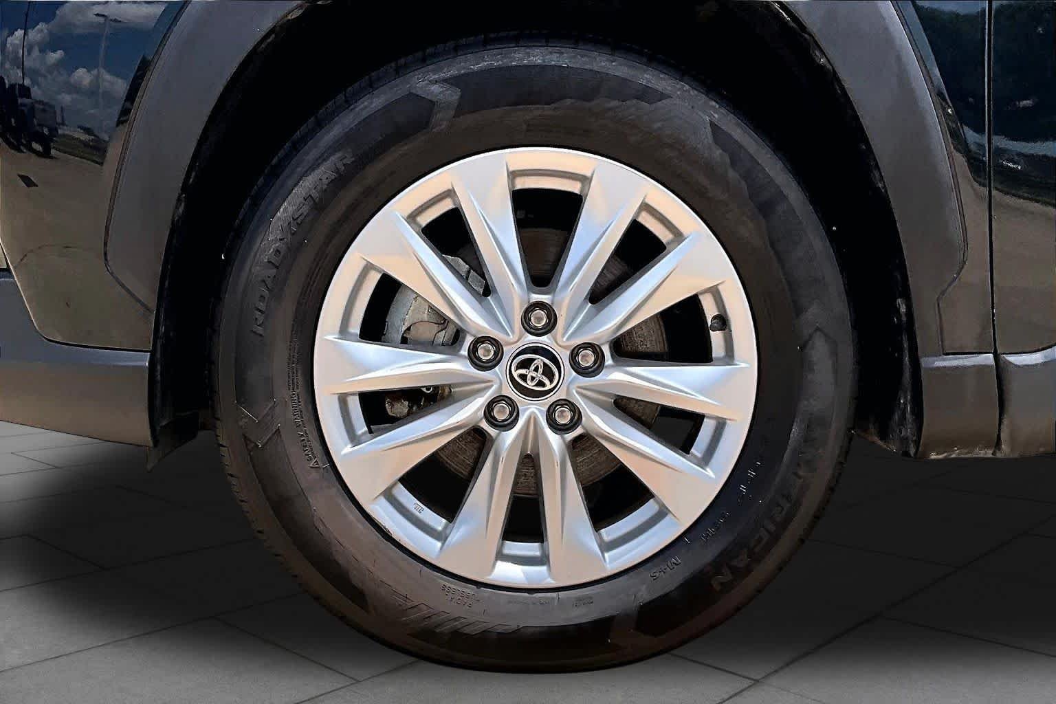 Used 2022 Jet Black Toyota LE image 11