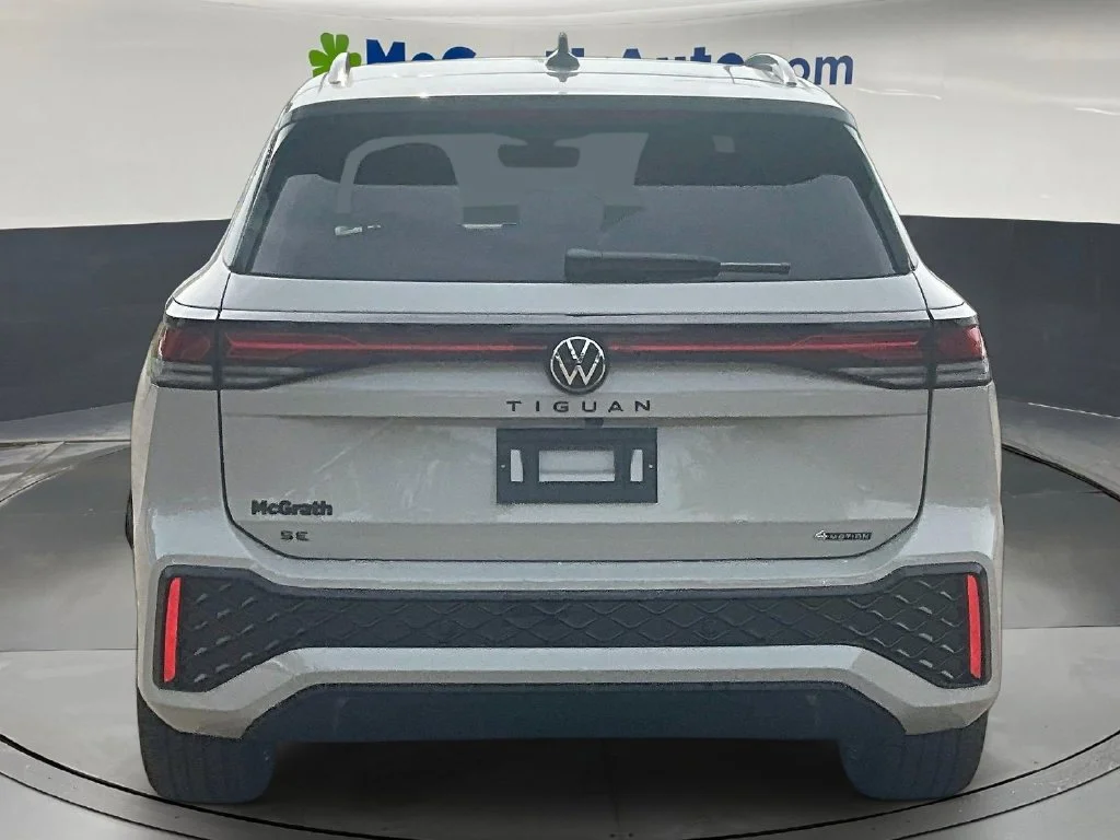 New 2026 Beige/tan Volkswagen SE R-Line Black image 5