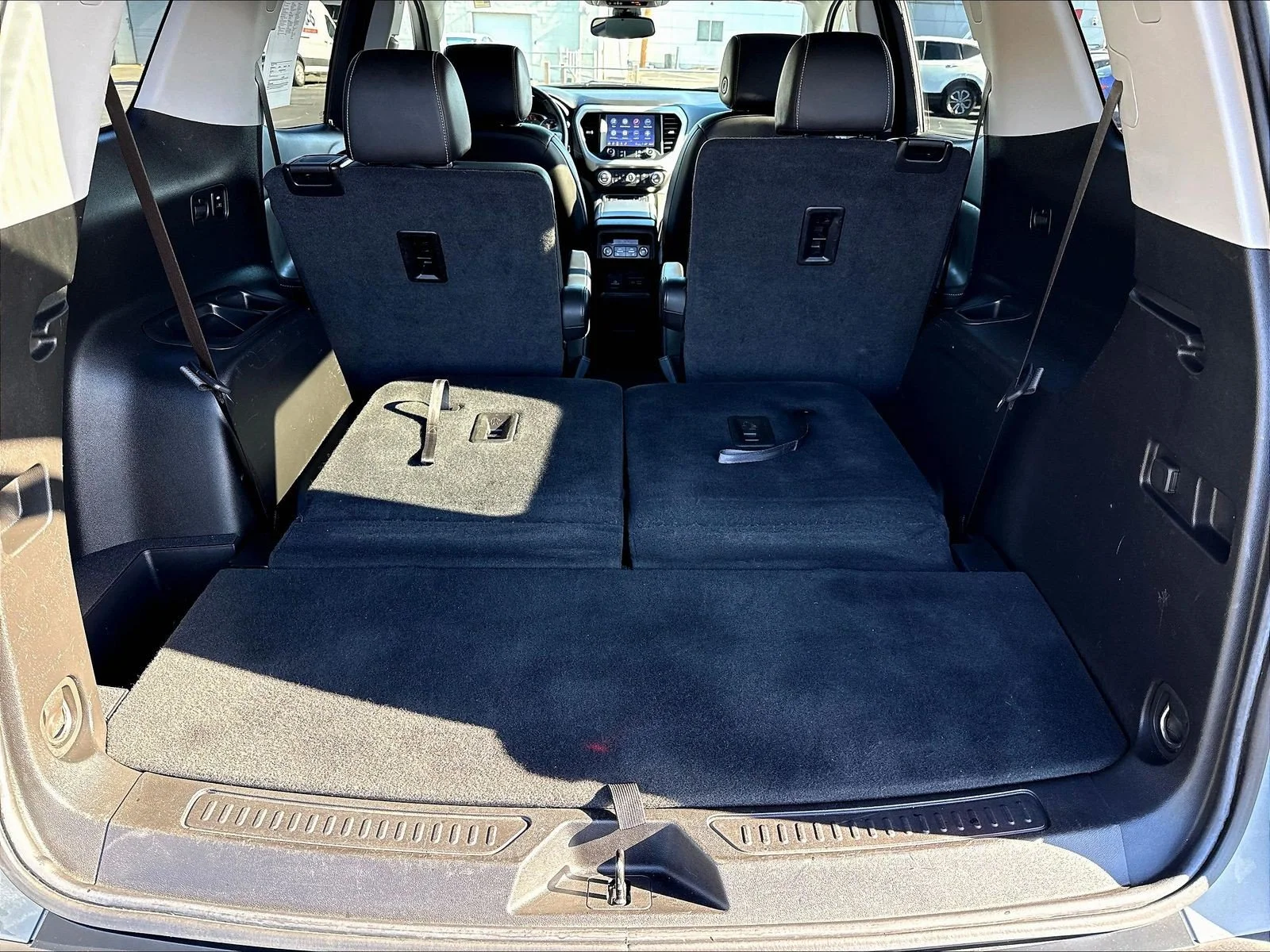 Used 2023 Sterling Metallic GMC SLT image 42