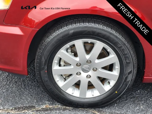 Used 2014 Red Chrysler Touring image 9