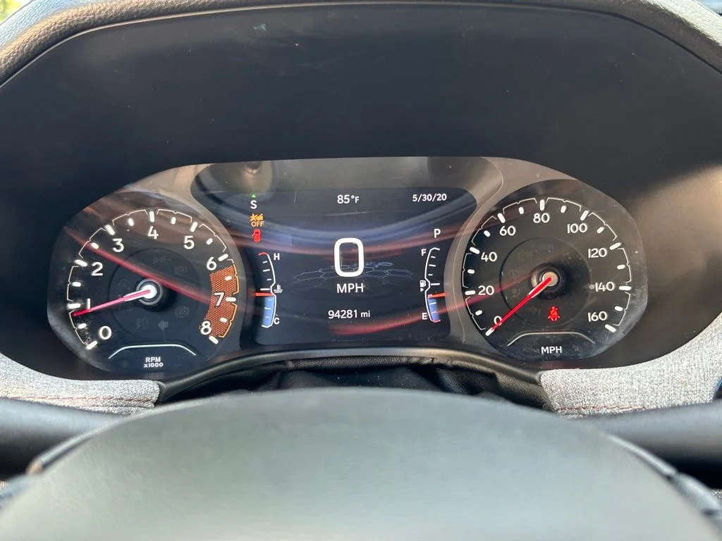 Certified Used 2022 White Jeep Latitude Lux image 21