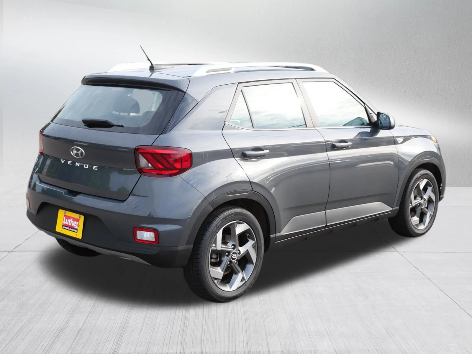 2025 Hyundai Venue SEL - Photo 7