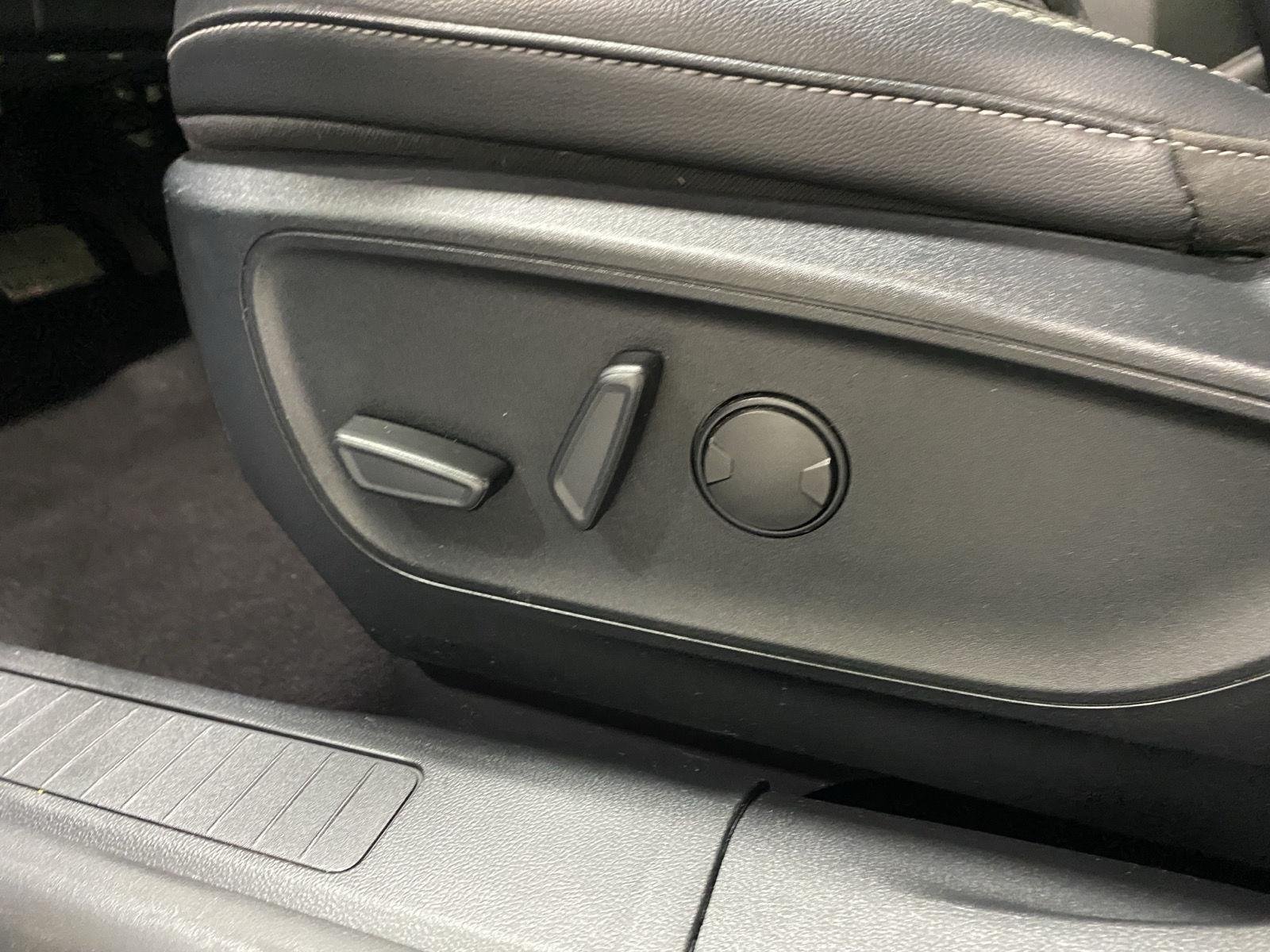 Used 2020 Velocity Blue Ford SEL image 18