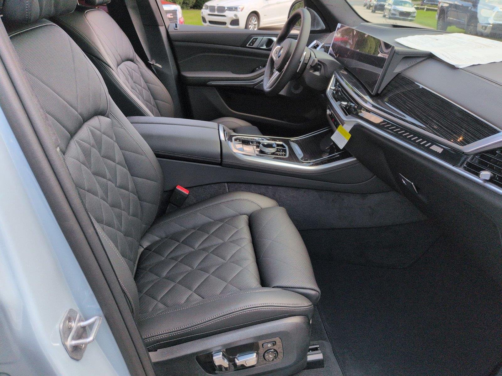 New 2026 Brooklyn Grey Metallic BMW M60i image 40