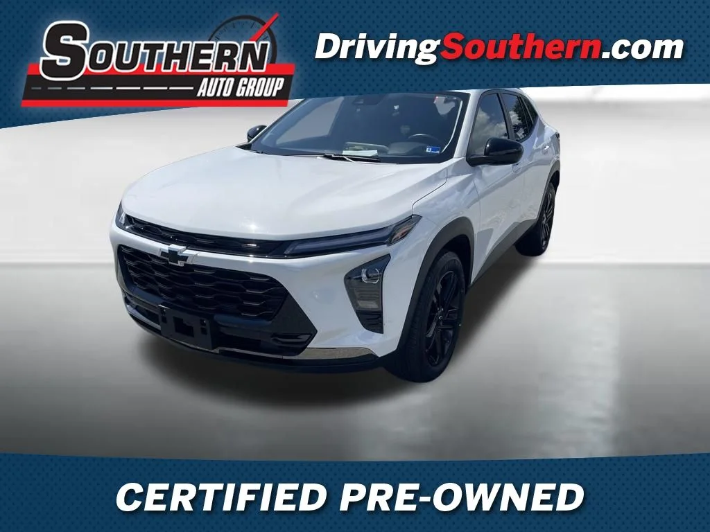 Used 2024 Summit White Chevrolet ACTIV image 1
