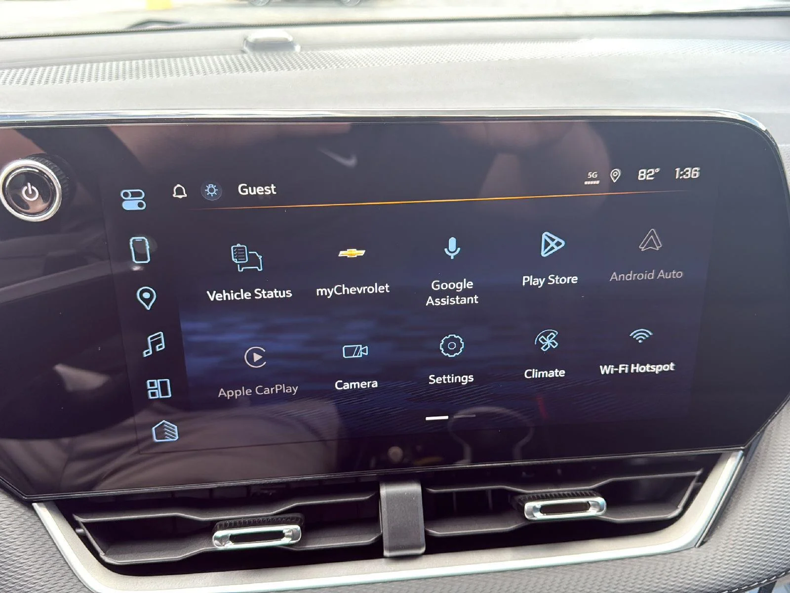 2027 Chevrolet Equinox LT - Photo 13