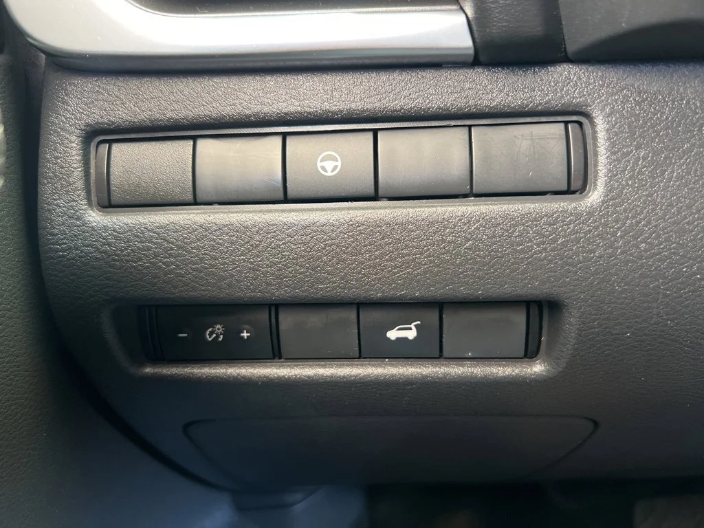 Used 2023 Caspian Blue Metallic Nissan SV image 39