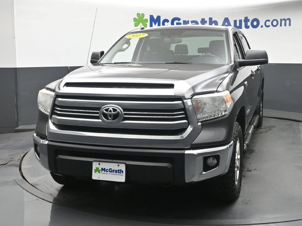 Used 2017 Gray Toyota SR5 image 21