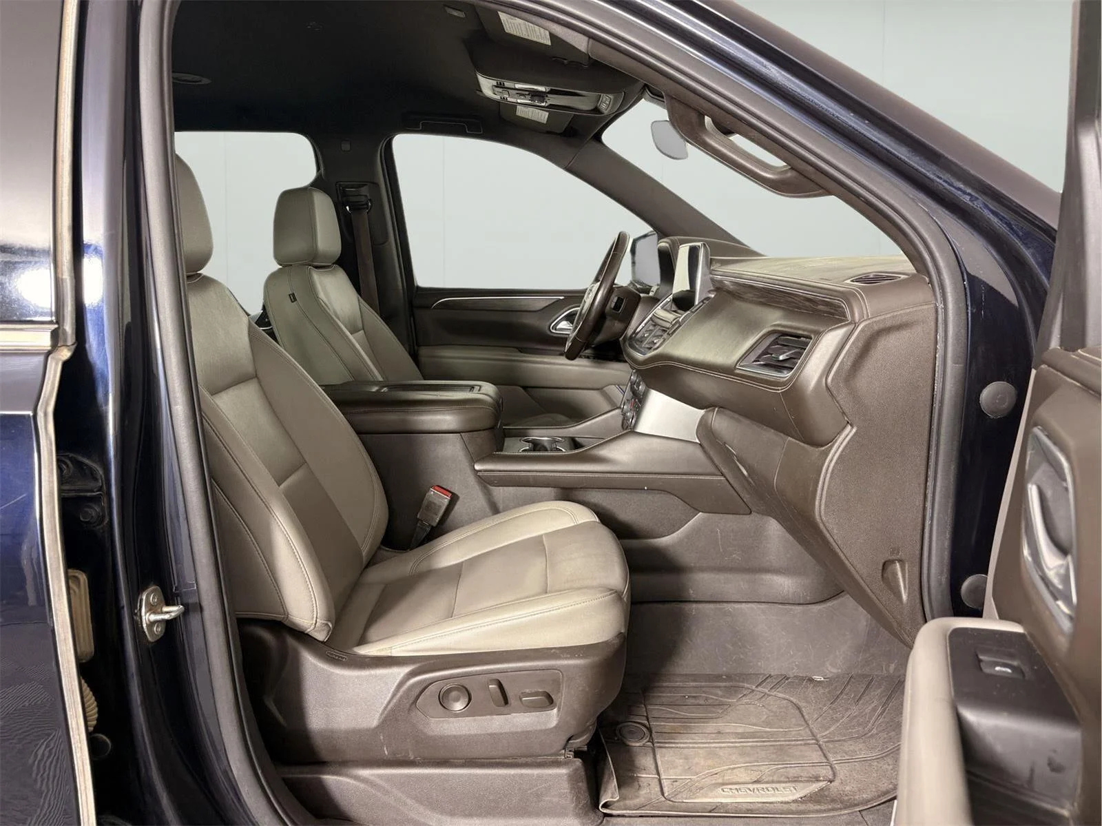 Used 2022 Midnight Blue Metallic Chevrolet LT image 24