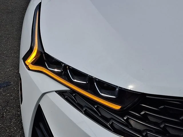 Certified Used 2022 White Kia GT-Line image 10