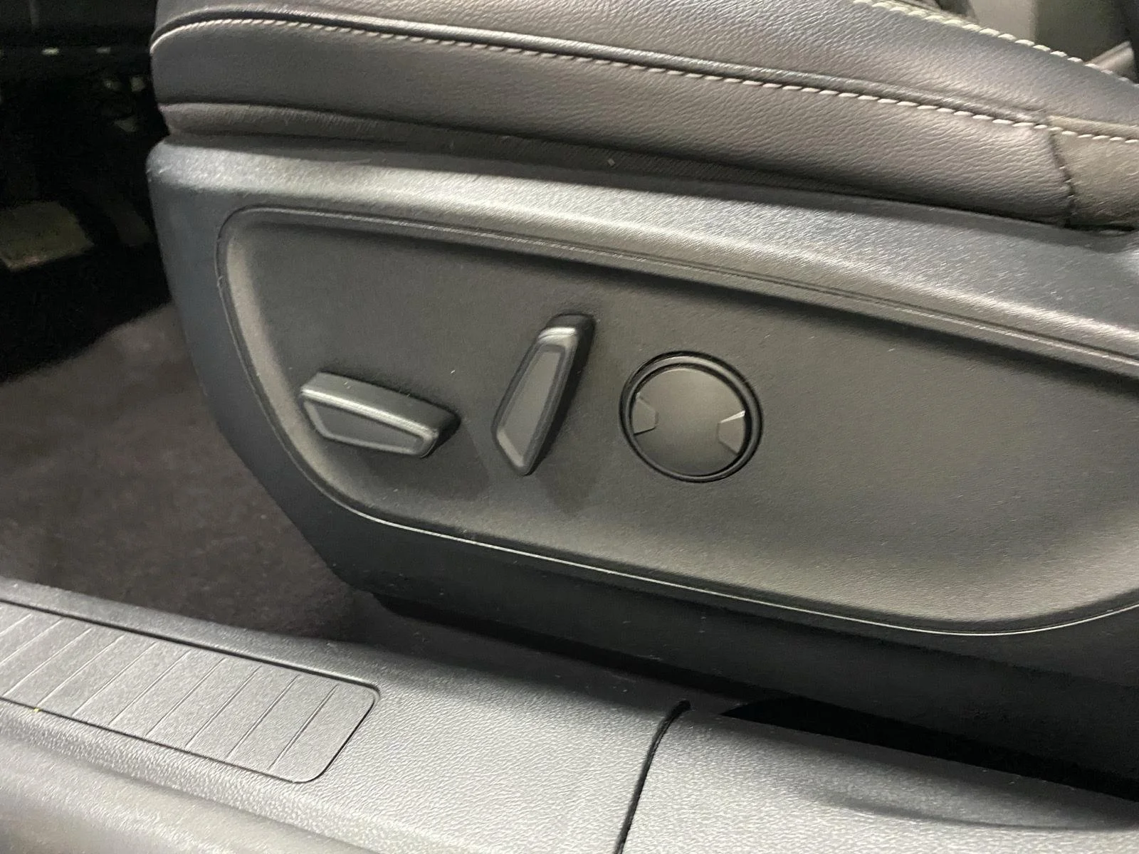 Used 2020 Velocity Blue Ford SEL image 18