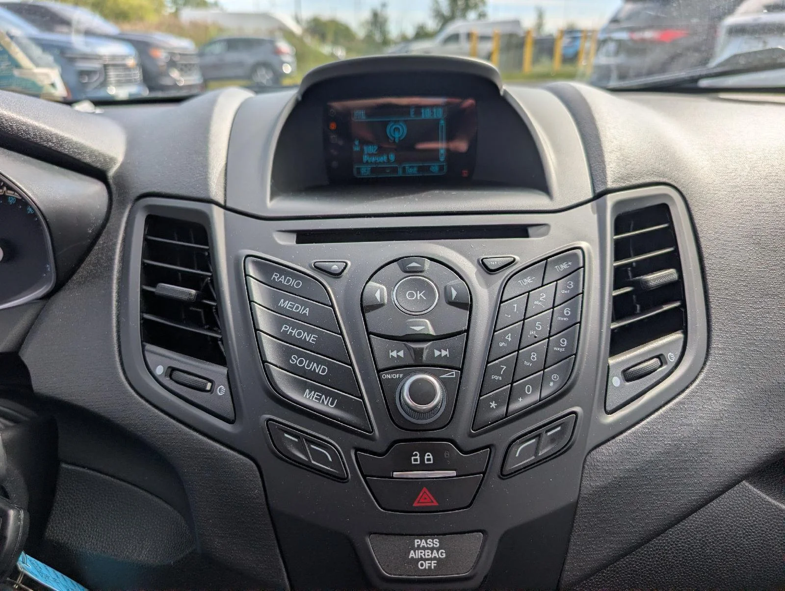 Used 2016  Ford SE image 14