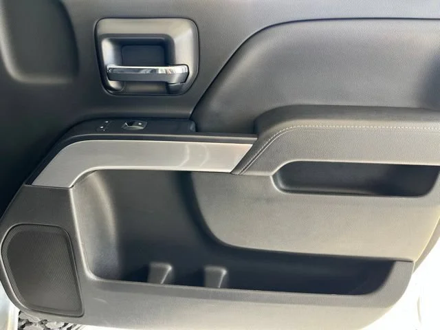 Used 2018 Silver Ice Metallic Chevrolet LT image 51