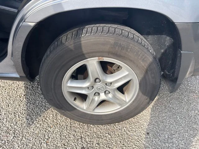 Used 2001 Blue Lexus 300 image 5