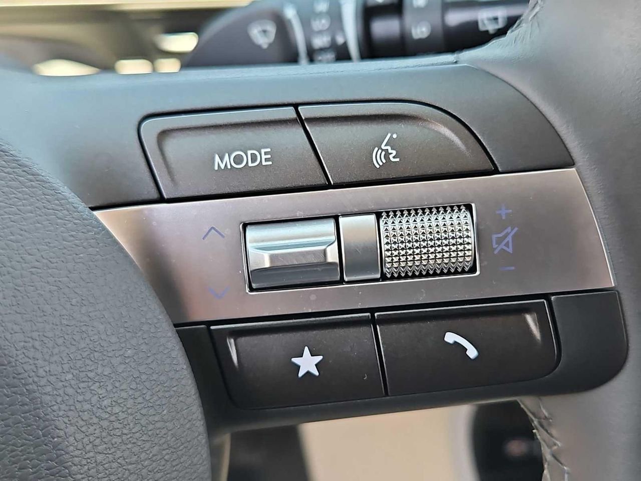 New 2026 Atlas White Hyundai SEL Sport AWD image 23