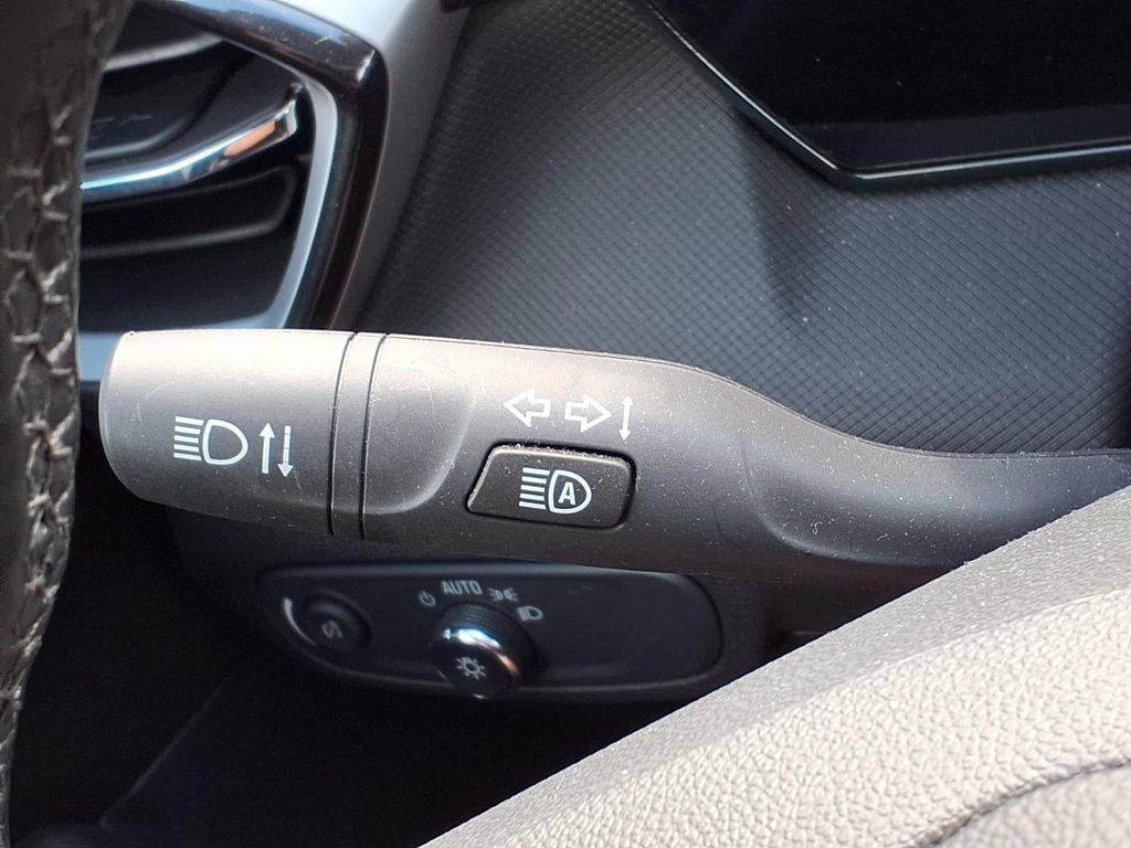 Used 2025 Mosaic Black Metallic Chevrolet LT image 27