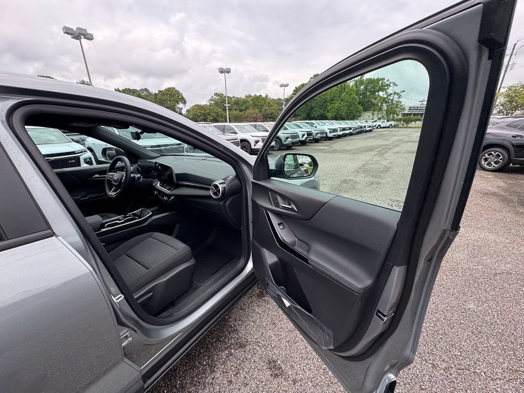 2026 Chevrolet Equinox LT - Photo 14