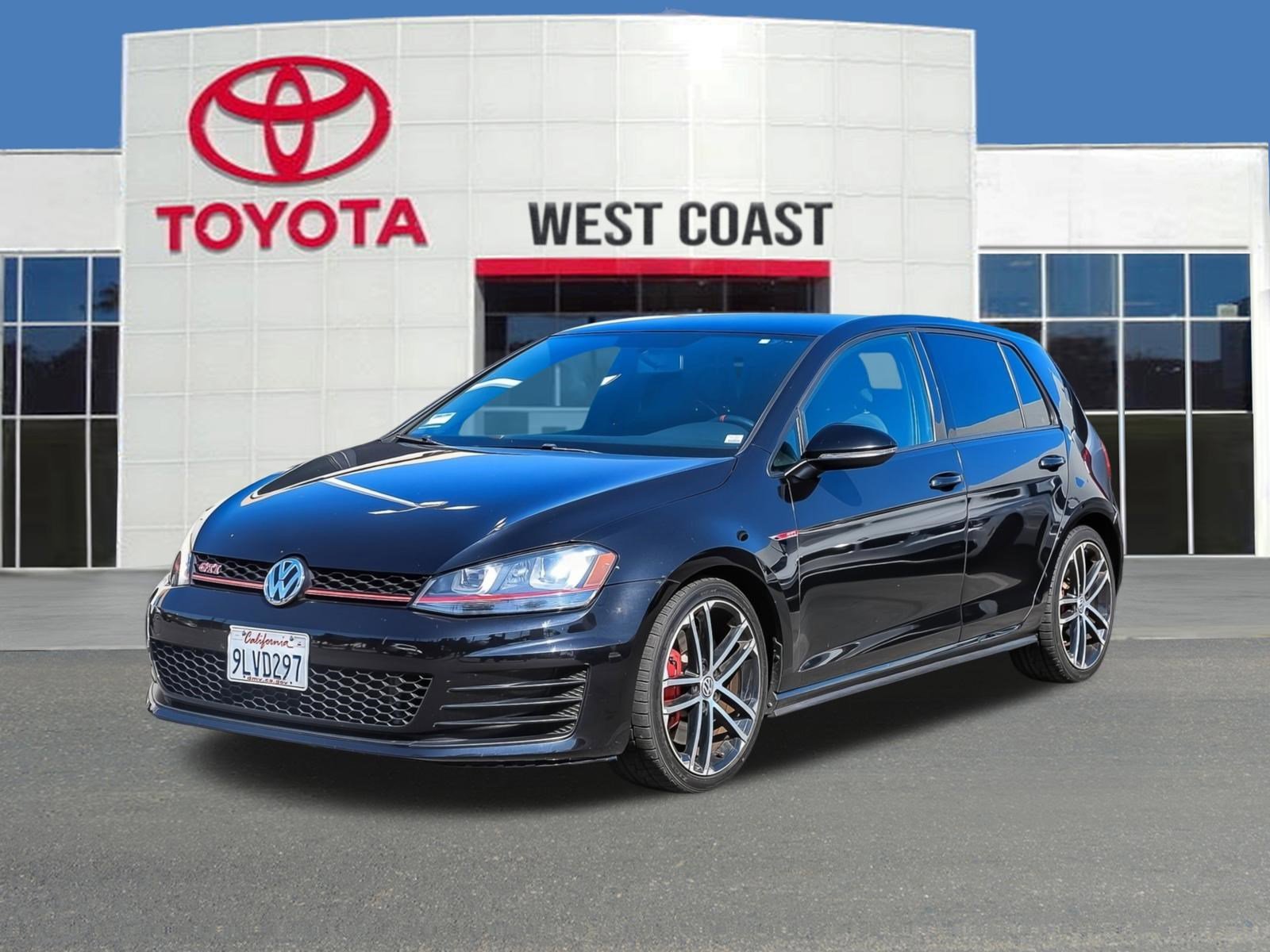 2017 Volkswagen Golf GTI Sport