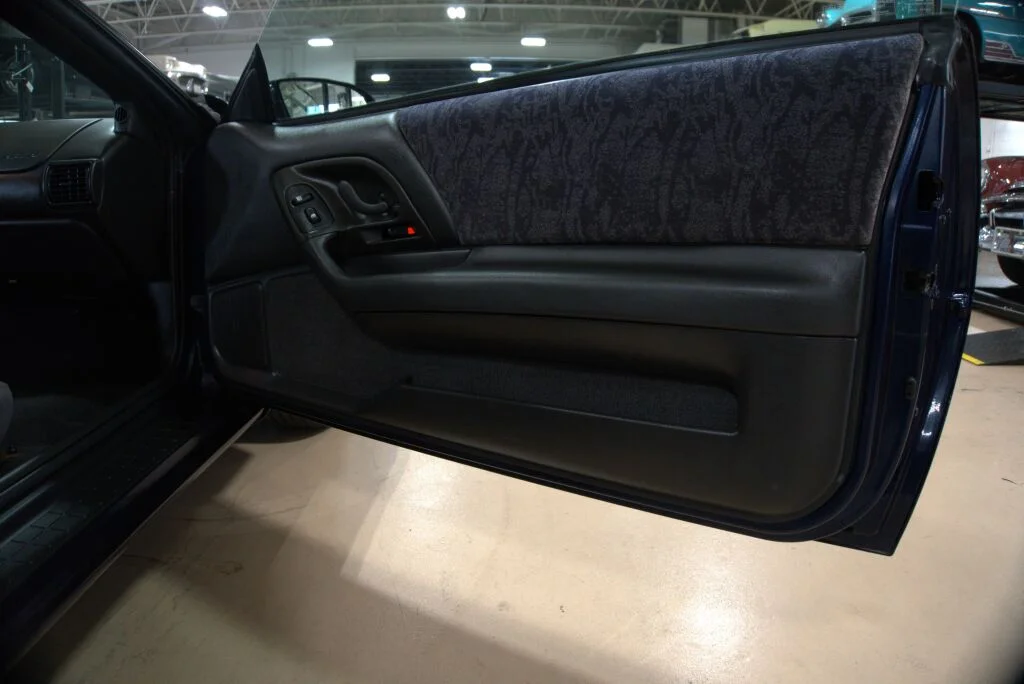 Used 2001  Chevrolet Base image 46