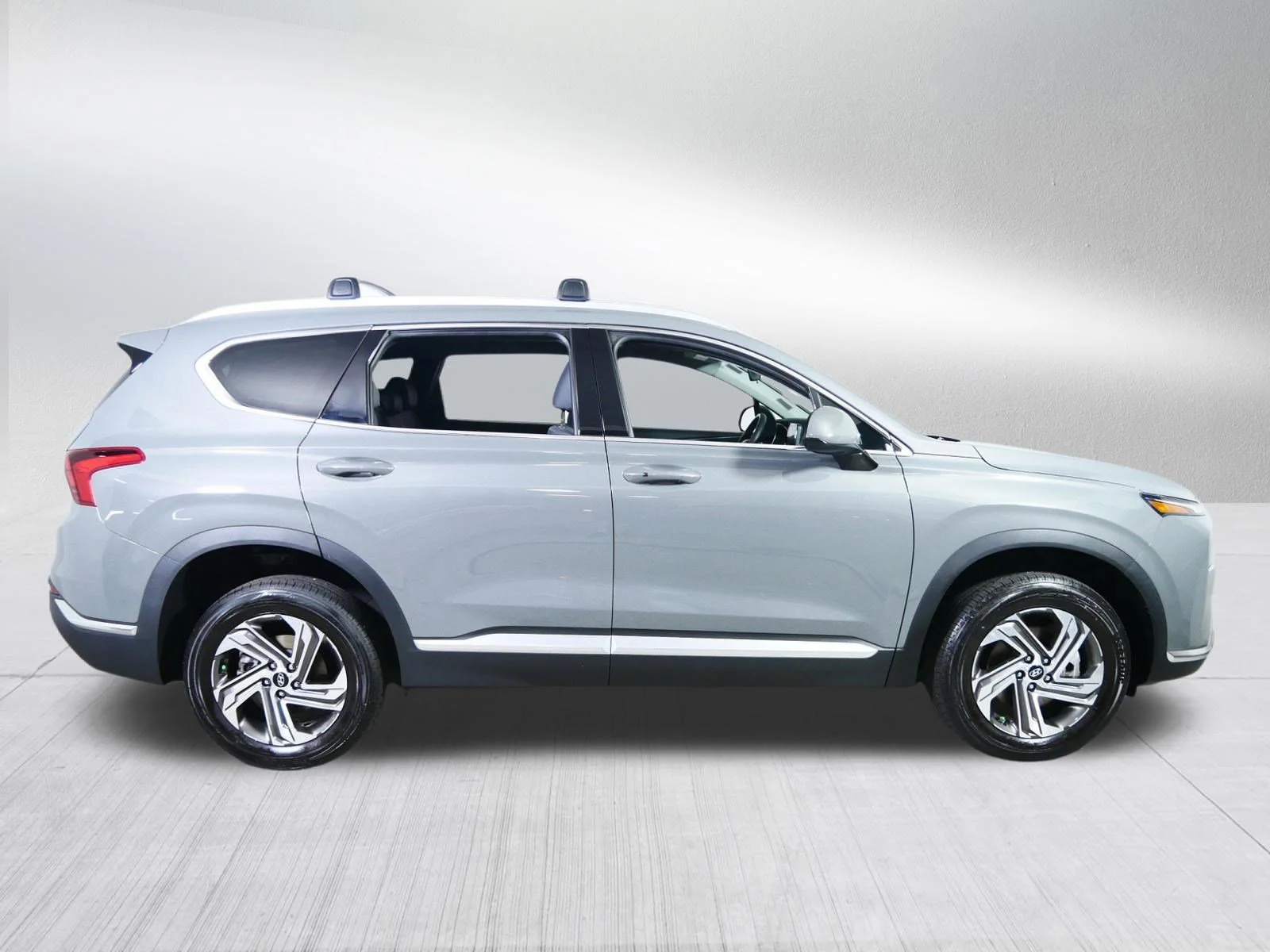Used 2022 Hampton Gray Hyundai SEL image 8