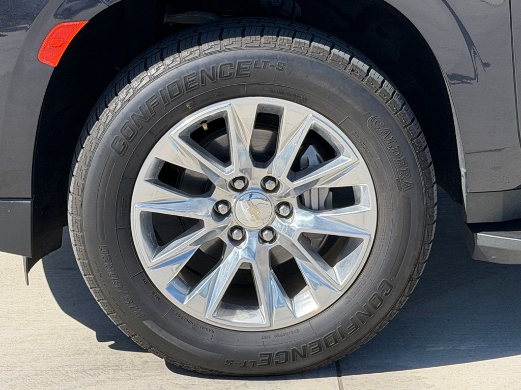Used 2023 Gray Chevrolet Premier image 7