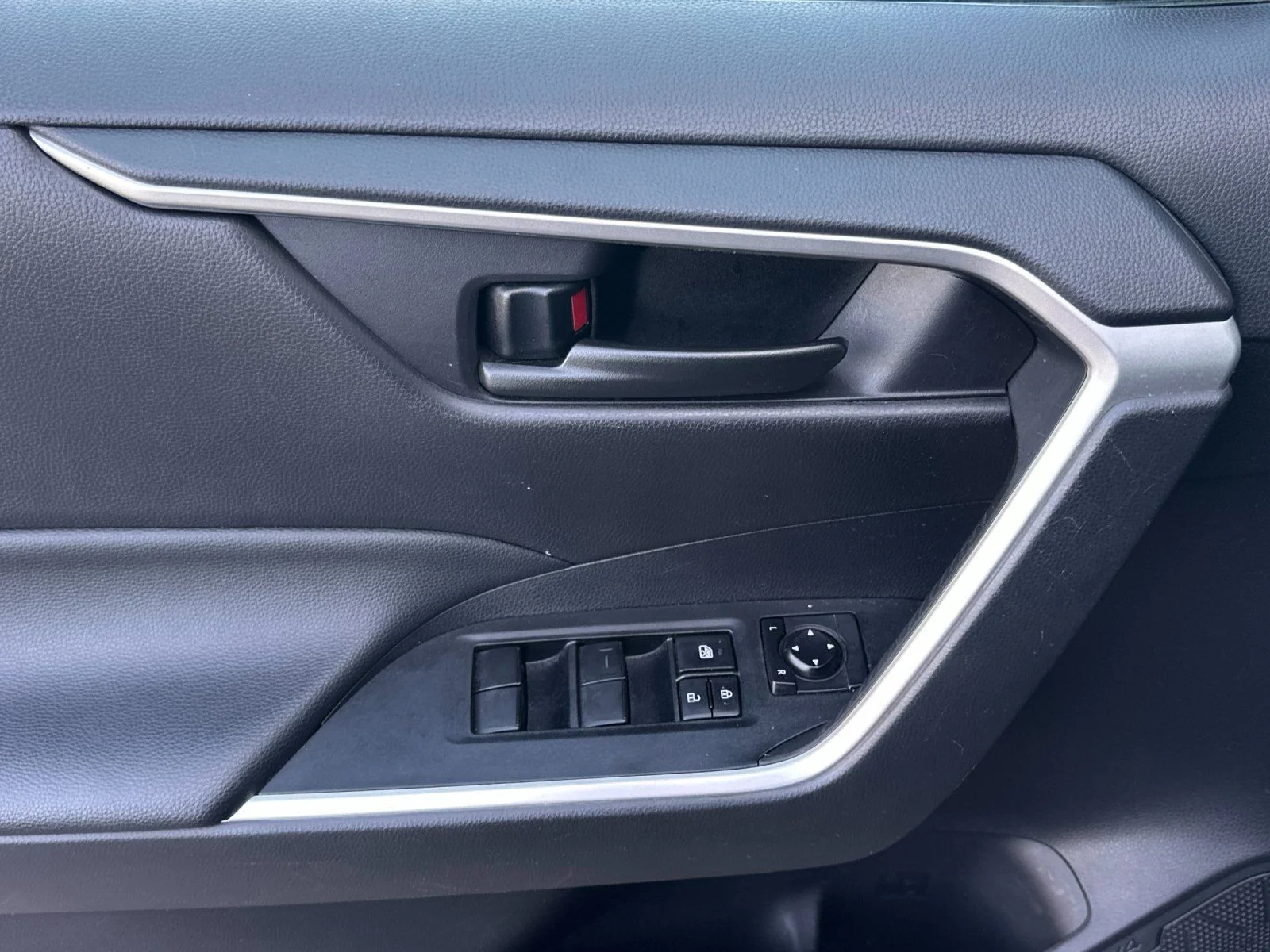 Used 2023 Magnetic Gray Metallic Toyota LE image 10