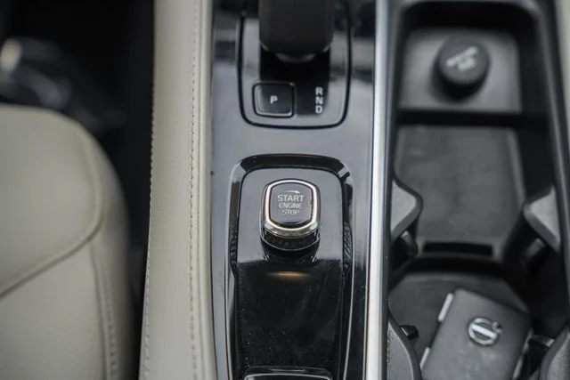 Used 2023 Crystal White Volvo Plus image 25