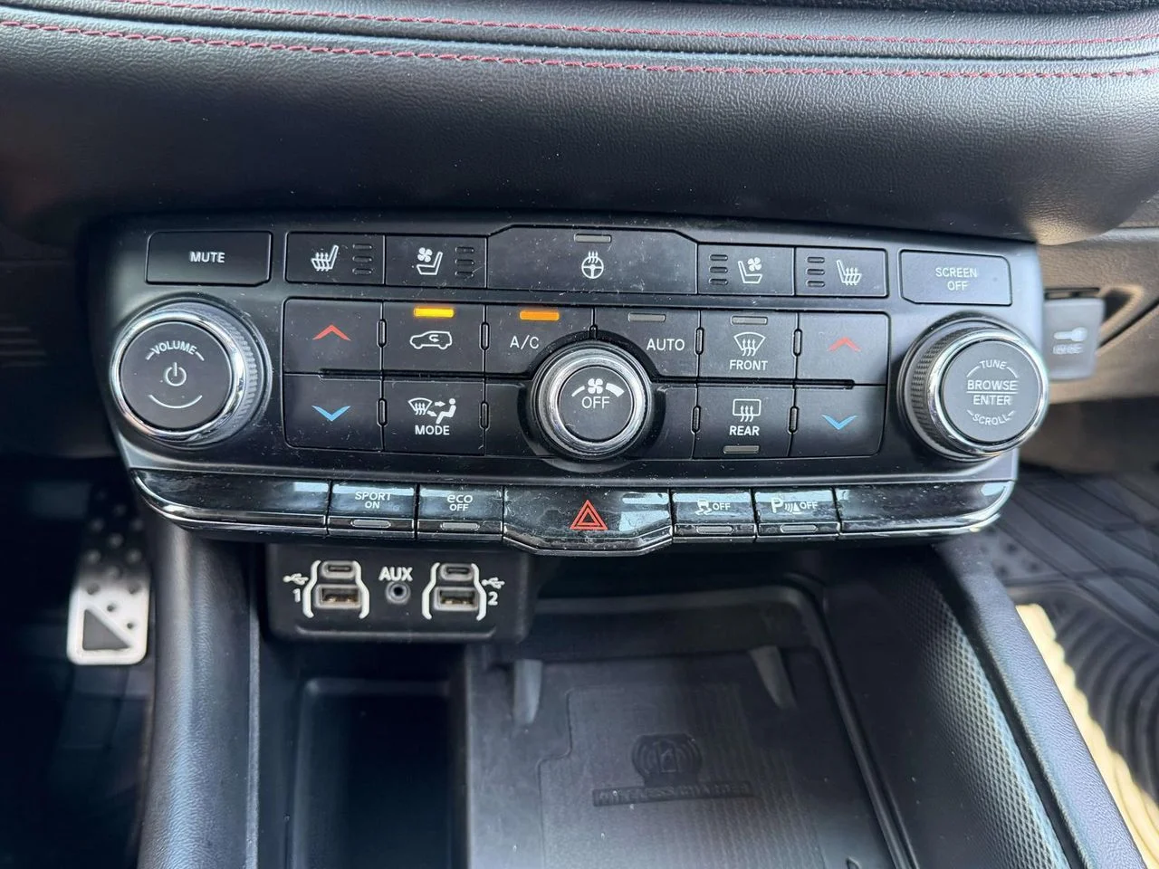 Used 2022 Octane Red Pearlcoat Dodge R/T AWD image 31