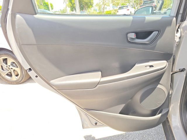 2023 Hyundai Kona SE - Photo 9