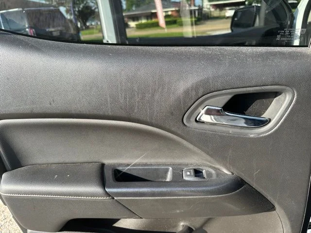 Used 2021 White GMC AT4 w/Leather image 22