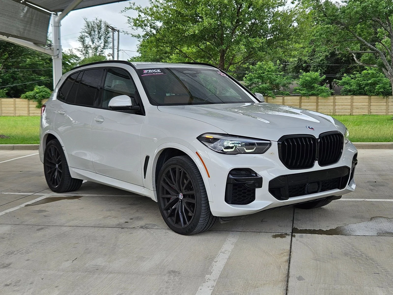 Used 2022 Mineral White Metallic BMW M50i image 3