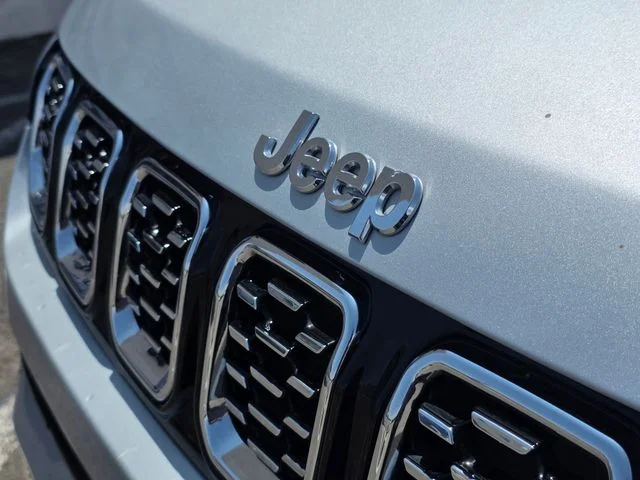 2025 Jeep Compass Limited - Photo 13