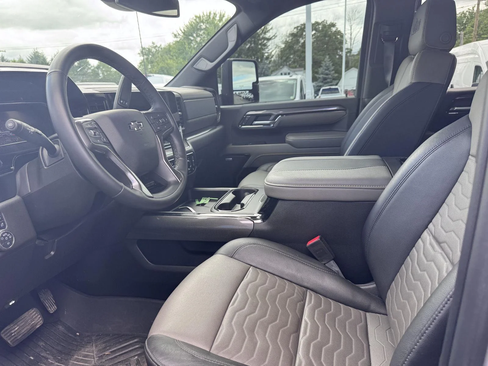 Used 2025 Slate Gray Metallic Chevrolet ZR2 image 7