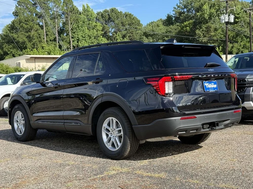 New 2026 Agate Black Metallic Ford Active image 7