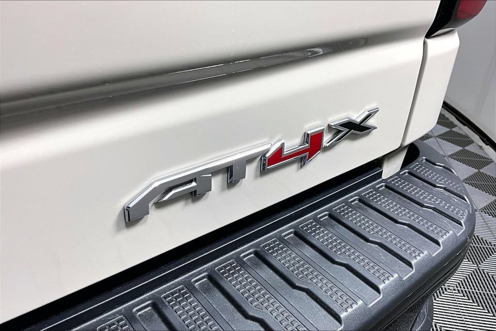 2026 GMC Sierra 1500 AT4X - Photo 10