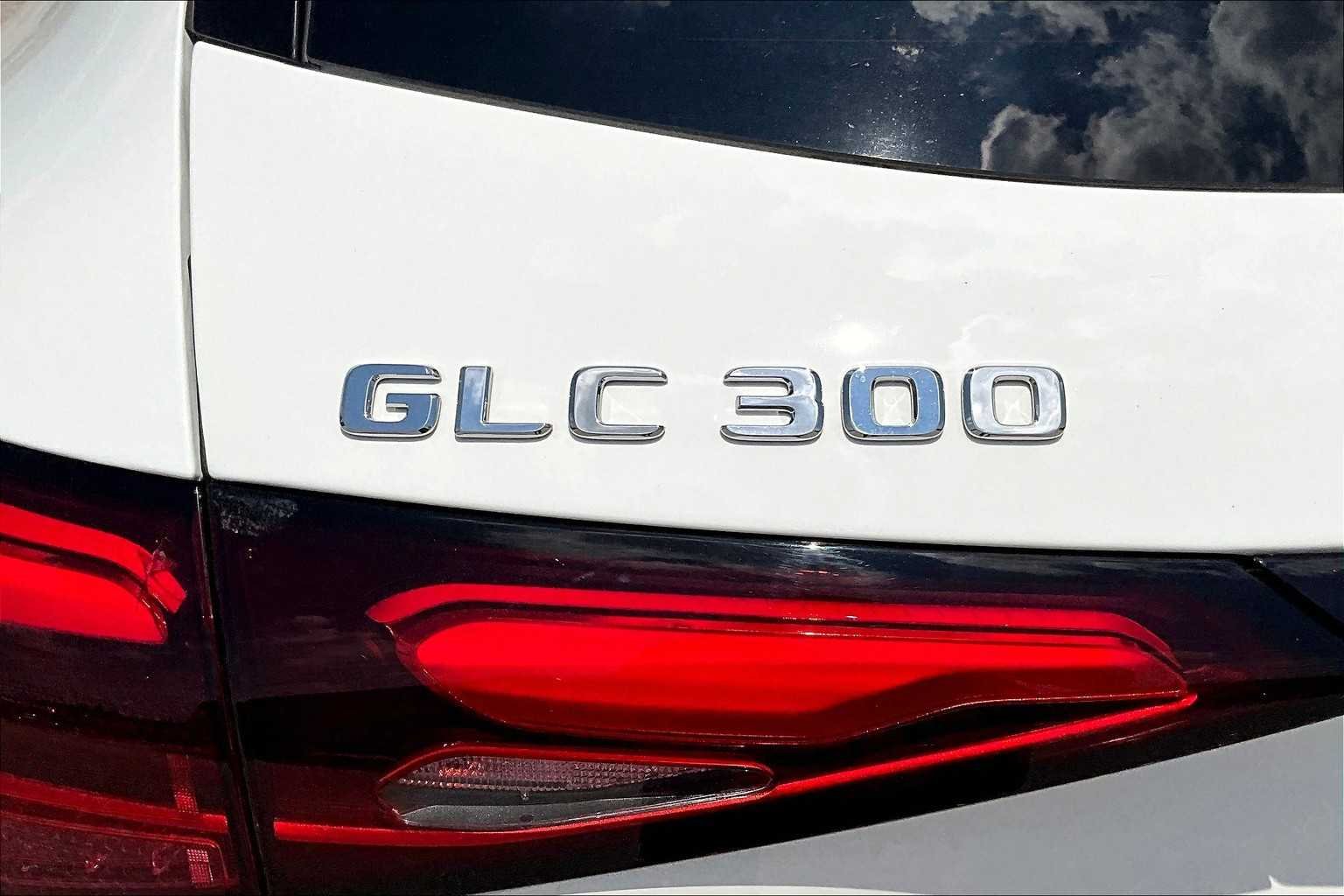 2025 Mercedes-Benz GLC Base - Photo 7