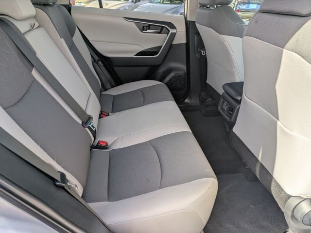 Used 2025 Silver Sky Metallic Toyota XLE image 28