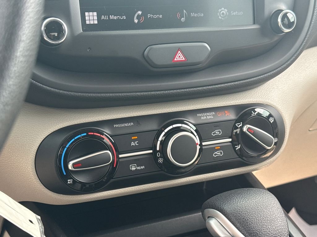 2025 Kia Soul LX - Photo 19