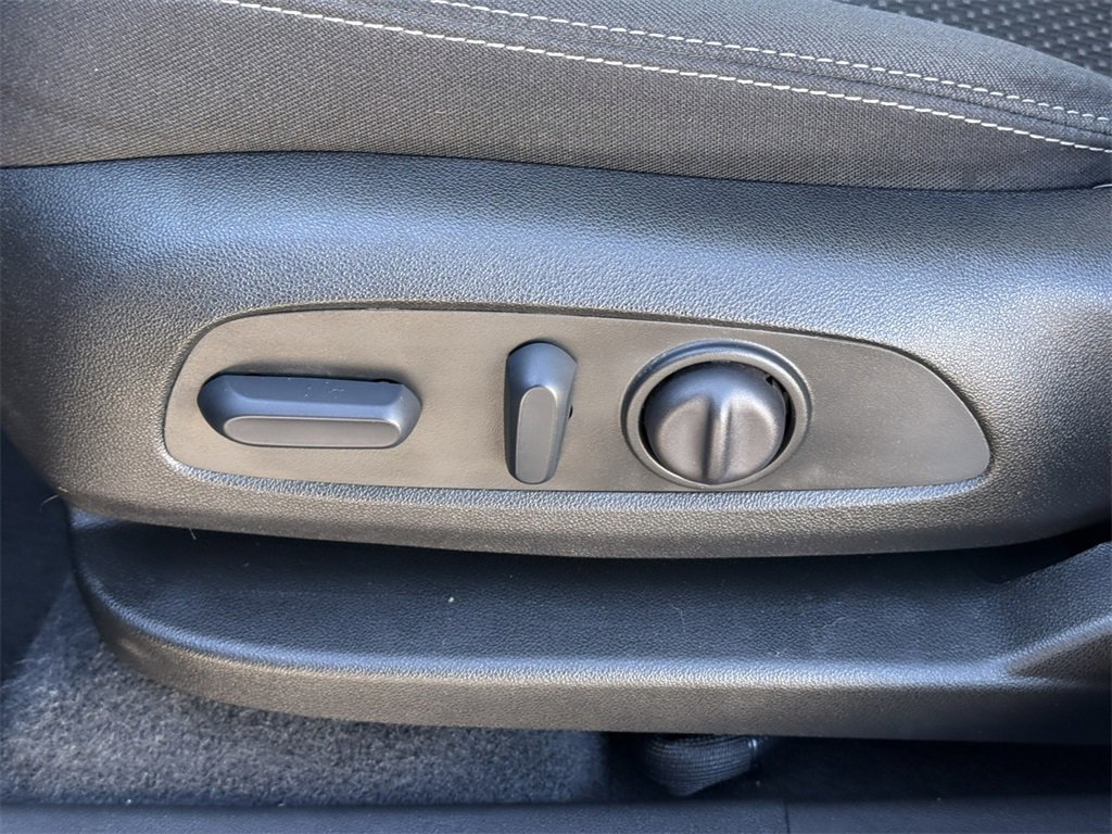 2022 GMC TERRAIN - Image 15