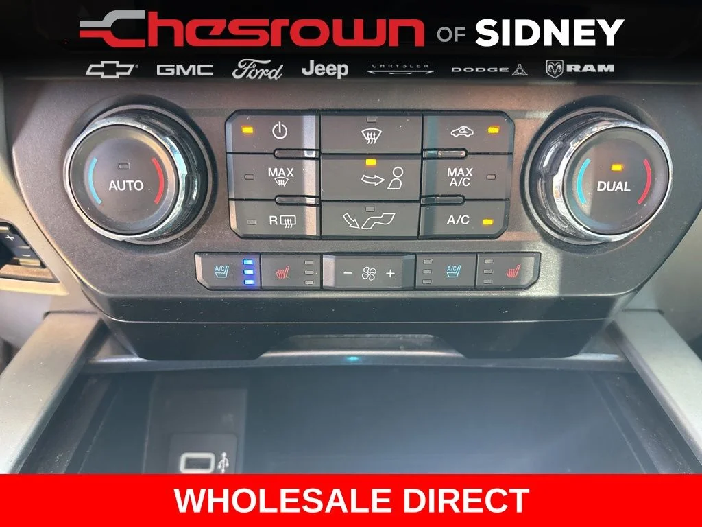 Used 2017 White Ford Lariat image 21