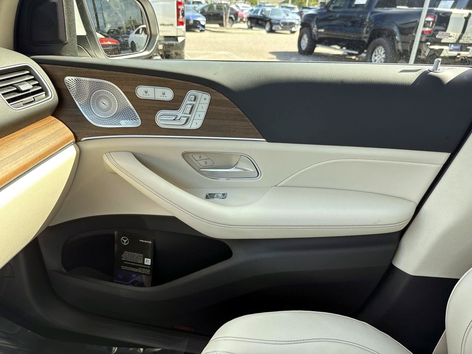 New 2026 Polar White Mercedes-Benz 350 4MATIC® SUV image 24