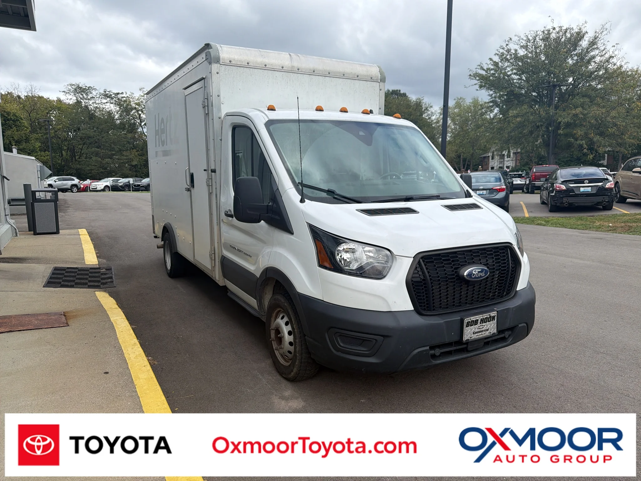 Used 2022 Oxford White Ford Base image 1