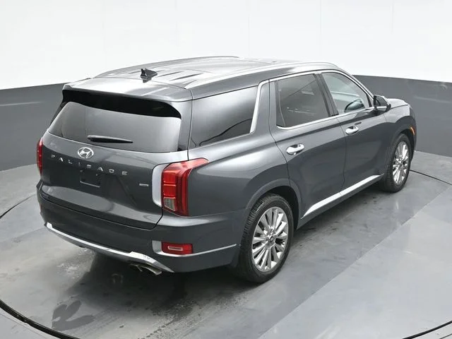 Used 2020 Green Hyundai Limited image 17