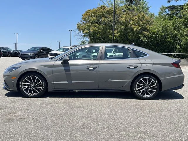 Used 2022 Gray Hyundai Limited image 10